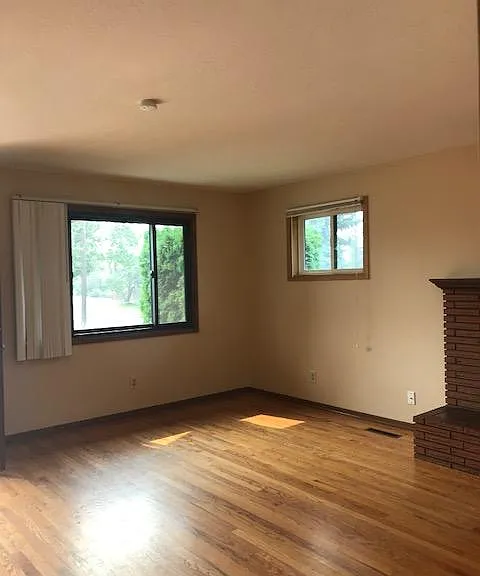 103 E Liberty Ave — Photo 4