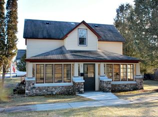 601 W Ludington St, Iron Mountain, MI 49801