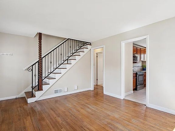 4th image of 1550 S Quivas St