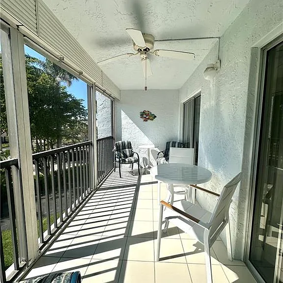 555 Park Shore Dr #B-311 — Photo 30
