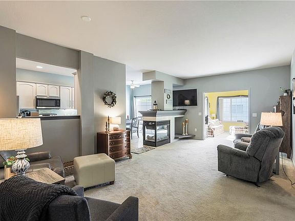 5th image of 3606 NE Cottonwood Ln