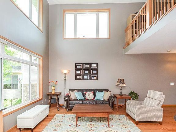 3rd image of 607 Crane Creek Ln