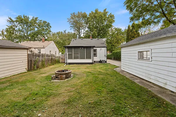 18580 Washtenaw St — Photo 19