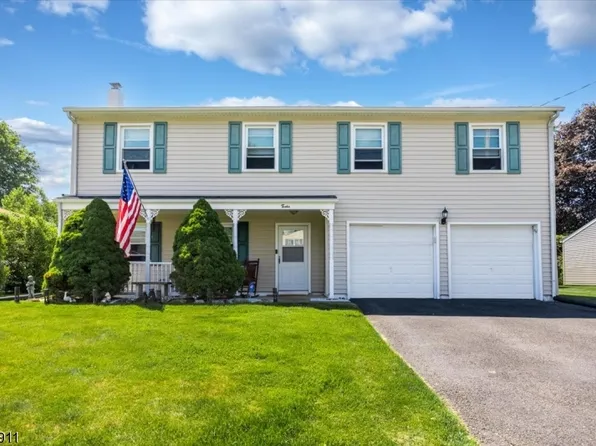 12 Edgewood Pl, Mount Olive Twp., NJ 07836