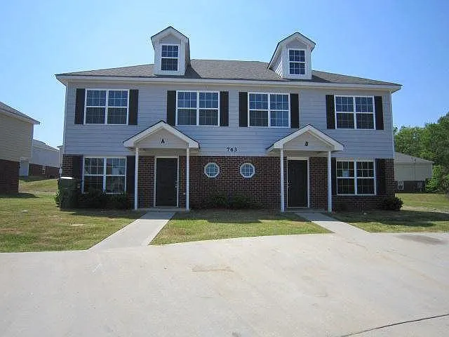 743 Wheel House Ln photo 1