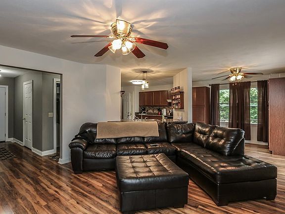 5th image of 163 Holland Ave