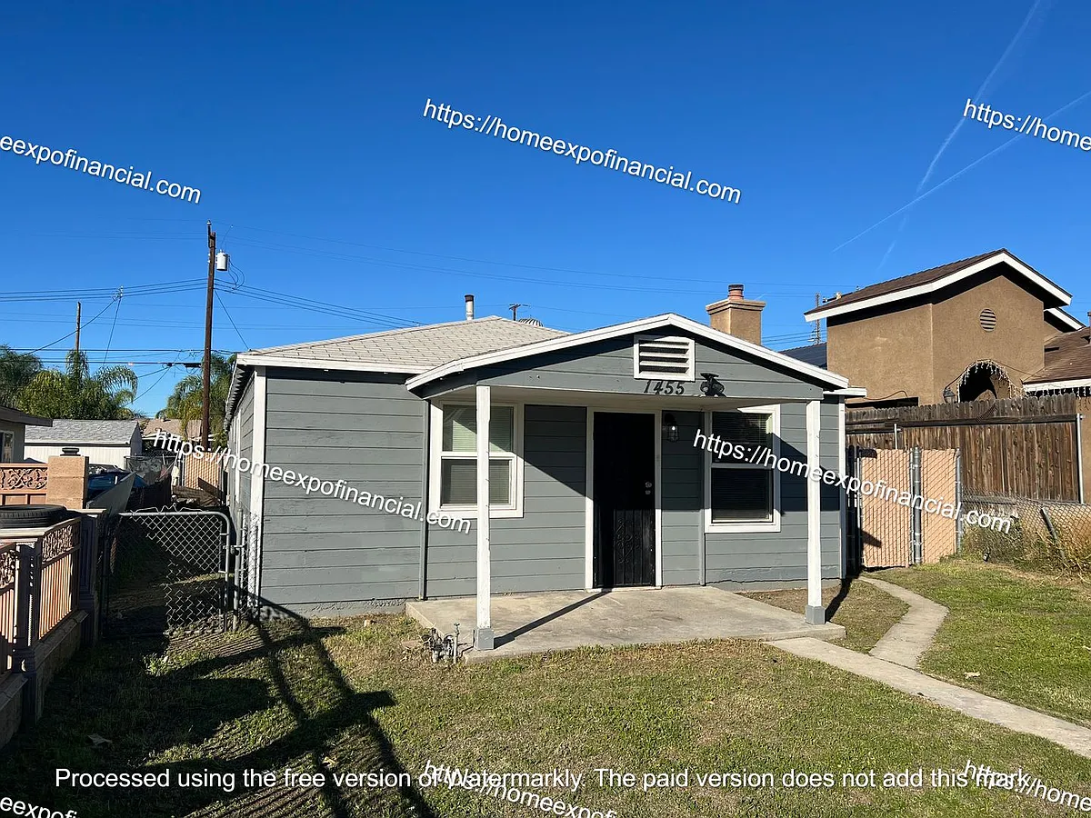 Building Photo - 1455 N Holly Ave