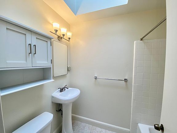 5th image of 420 20th Ave #7