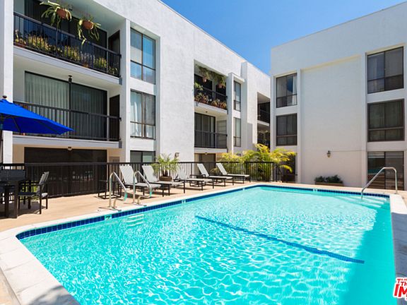 4th image of 906 N Doheny Dr APT 513