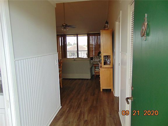 3rd image of 1845 Tarpon Ln Unit 301