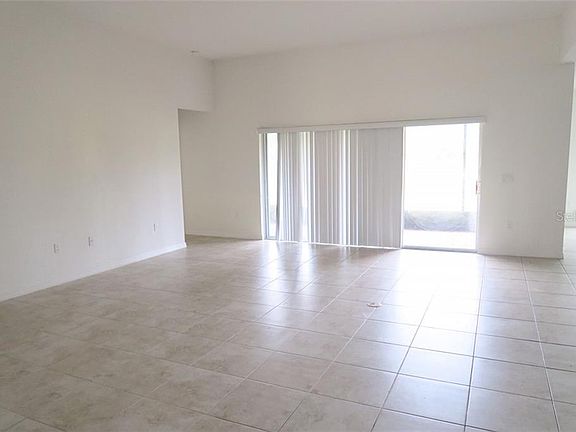 3rd image of 3709 Isles Arbor Ln