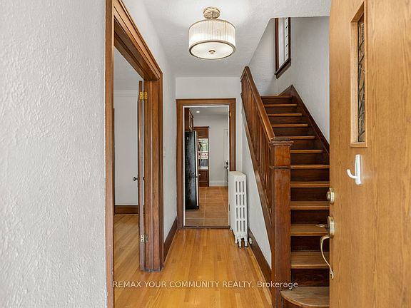 5th image of 82 Abbott Ave