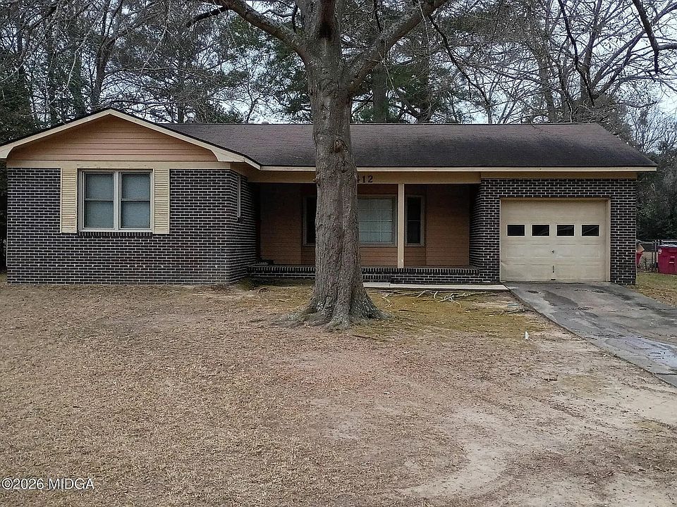 1st image of 2412 Shea Dr