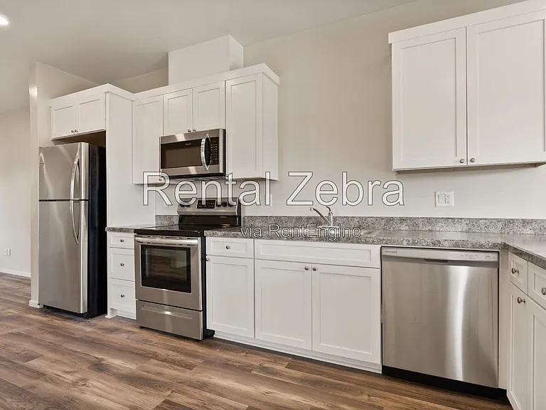 1684 SW Salmon Ave — Photo 11