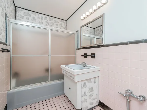 2711 Avenue X image 32 of 41