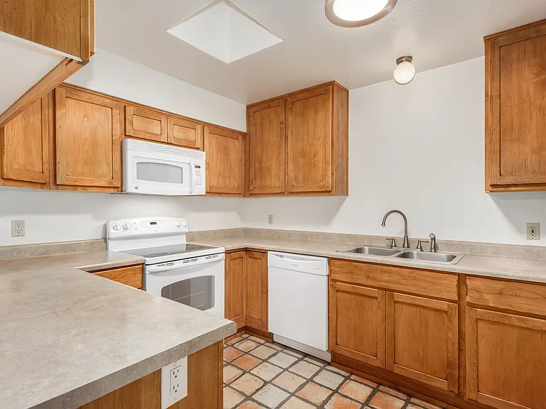 17226 E Salida Dr #2-W — Photo 20