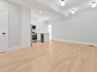 177 Chelsea St #1, Boston, MA 02128