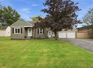 6531 Michael Rd, Orchard Park, NY 14127