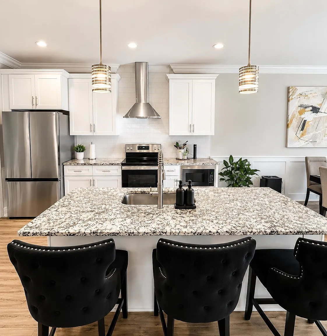 3 bed, 2.0 bath, 1914 sqft, $2,450 — Photo 4