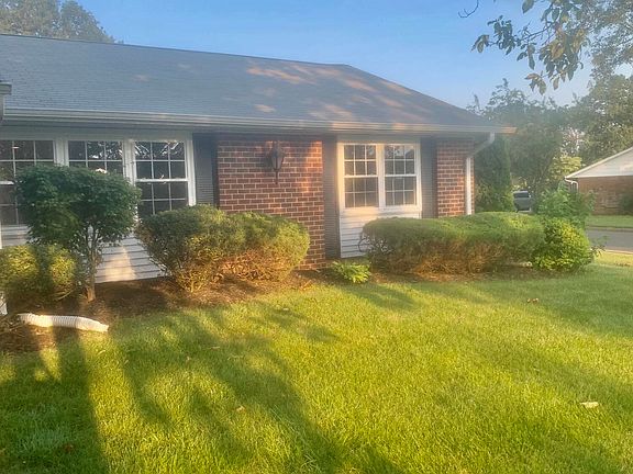 5th image of 923B Thornhill Court