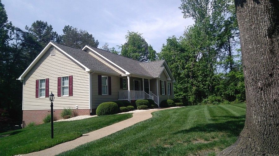 2nd image of 4454 Ridge Rd