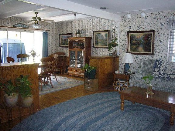 Living Room/Dining Room