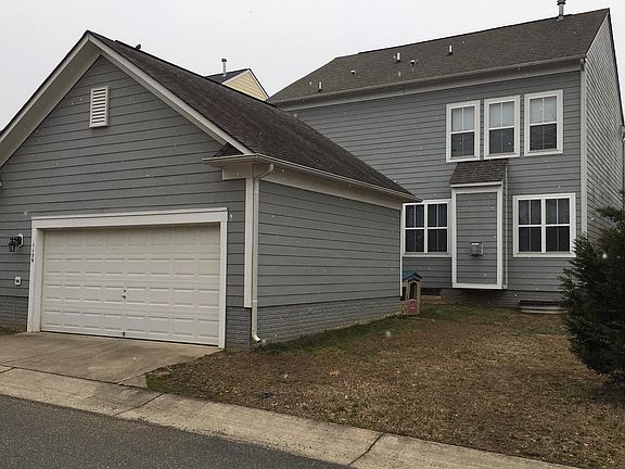 2nd image of 1109 Pickett St