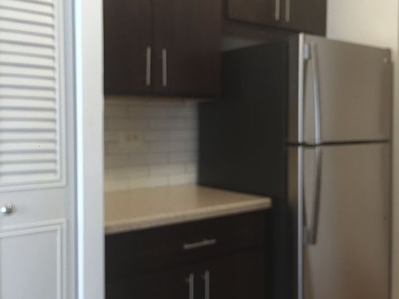 3rd image of 5958 N Kenmore Ave APT 201