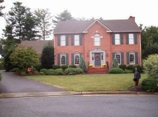 7776 College View Ct, Roanoke, VA 24019