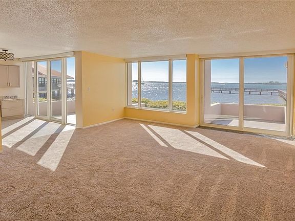 4th image of 634 Edgewater Dr Unit 145