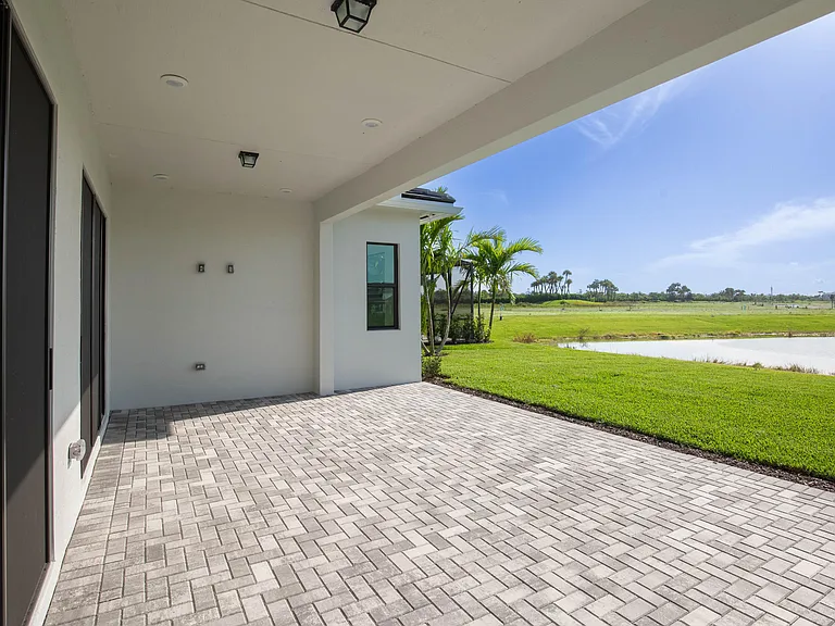 5576 Captiva Ln — Photo 96