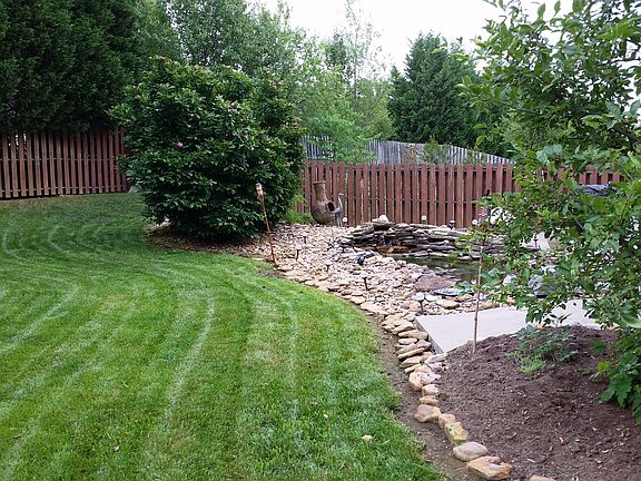 2nd image of 2478 Maple Crest Ln