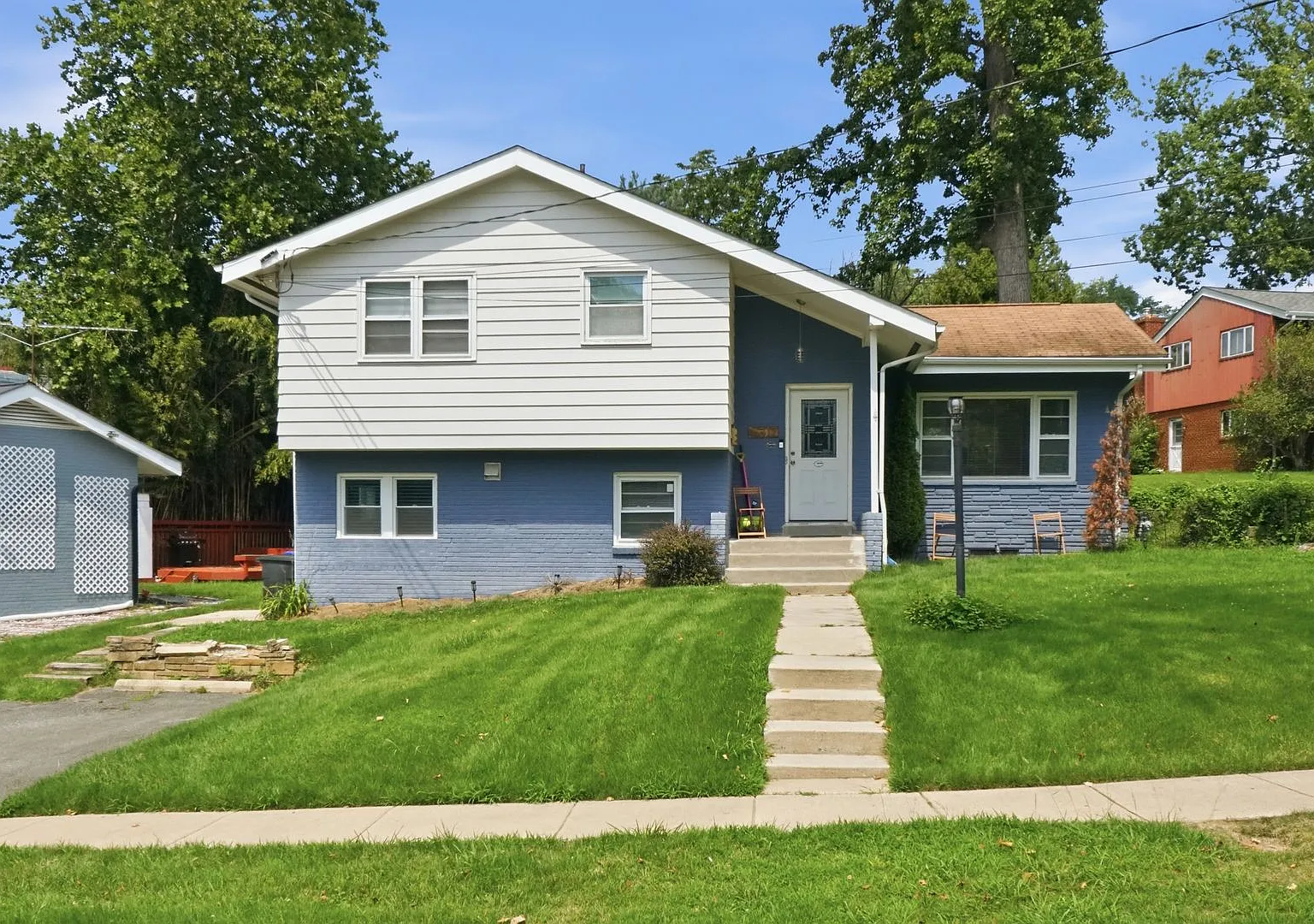 Beautifully Updated Split-Level Home Near Wheaton Metro! — Photo 1