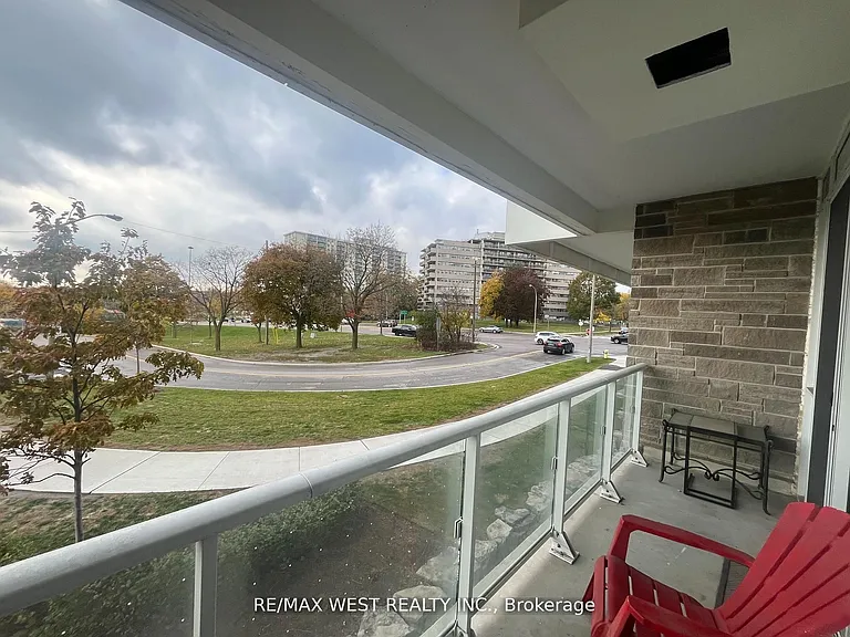 10 Deerlick Ct #202 — Photo 12