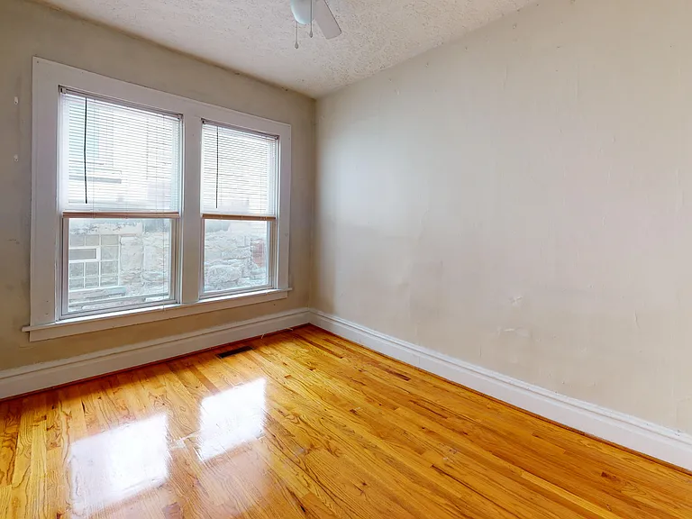 1712 Summit St #A — Photo 4