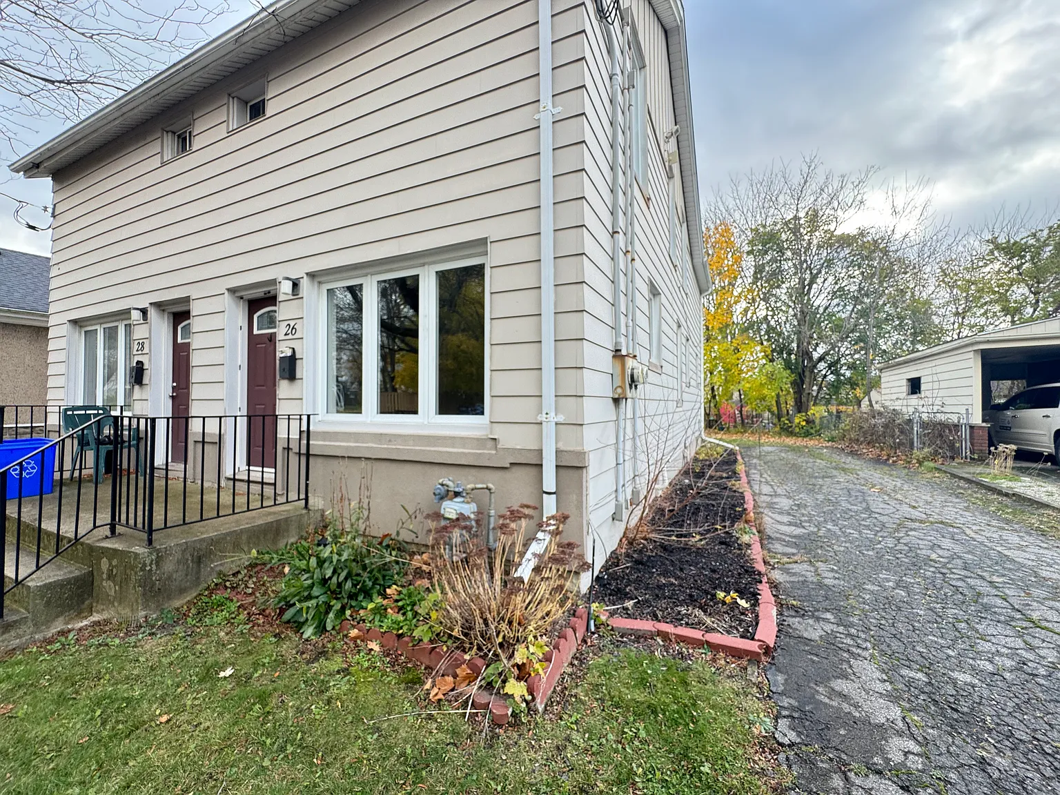 26 Eastchester Avenue St Catharines — Photo 1