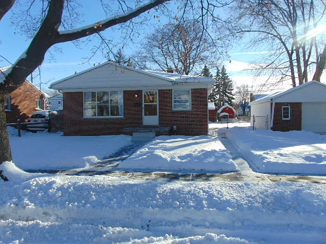 441 W Robert Ave photo 1