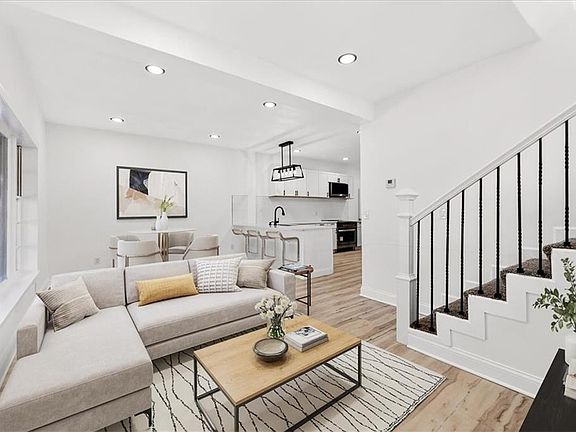 5th image of 2709 E 25th St