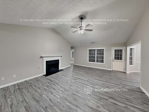 4th image of 10 Kentshire Pl