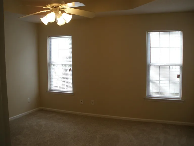 1635 Fresno St #1632 — Photo 12