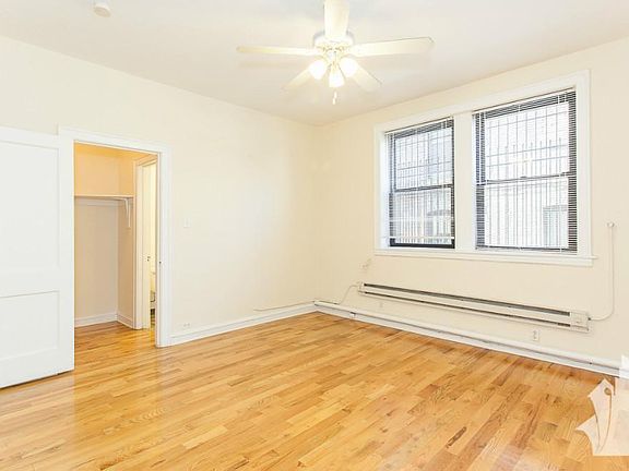 4th image of 538 W Wellington Ave #113C