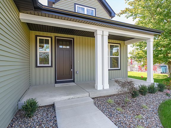 4th image of 810 Chloe Jane Ave