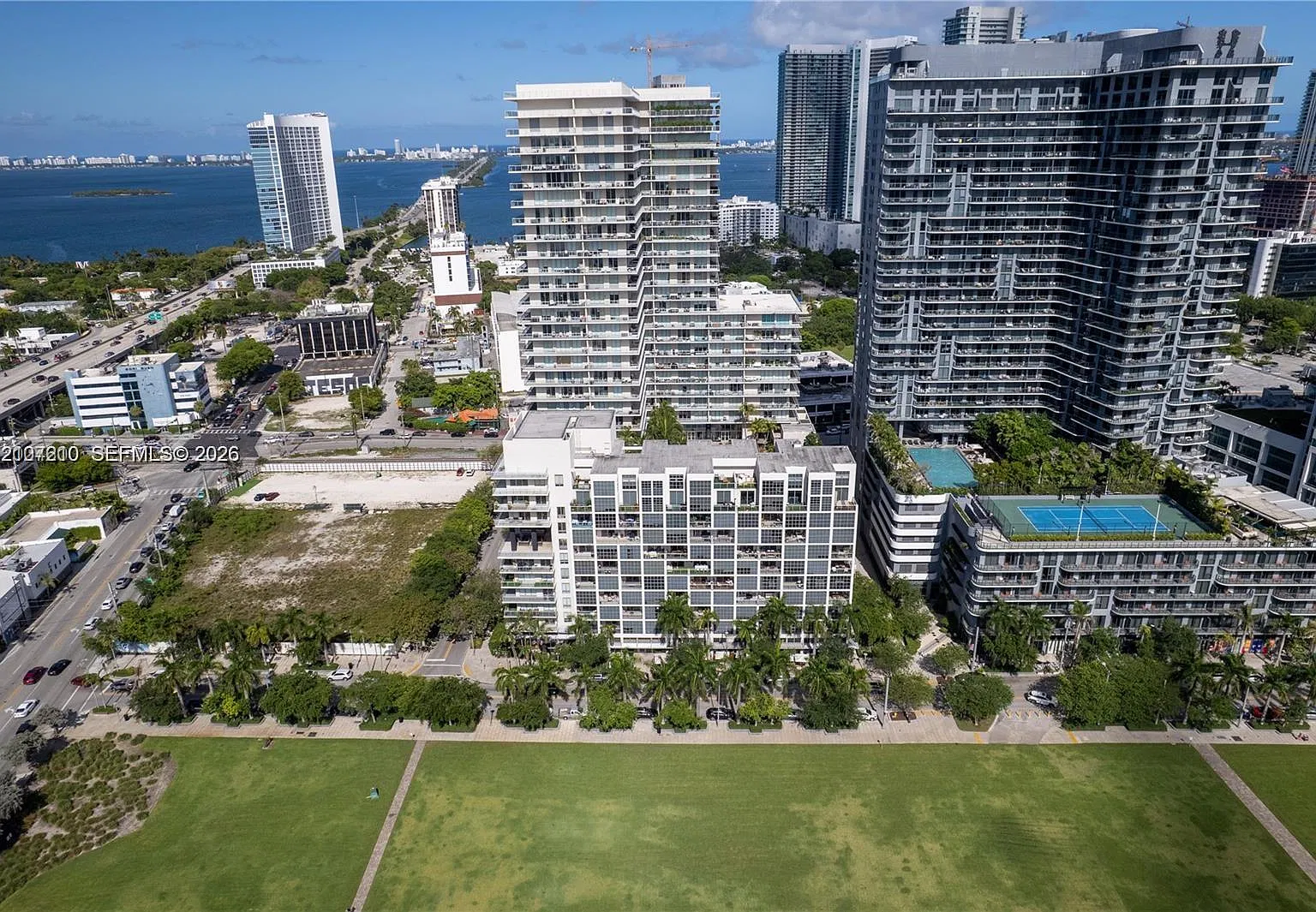Two Midtown Miami Condo — Photo 1