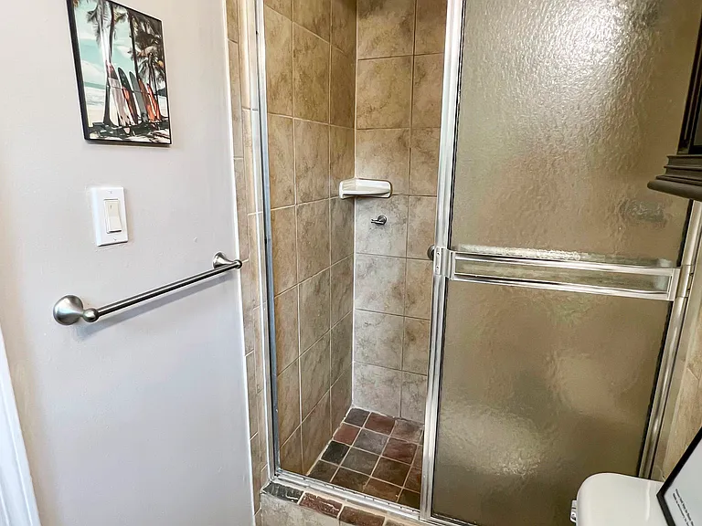Four Winds Dr SW — Photo 8