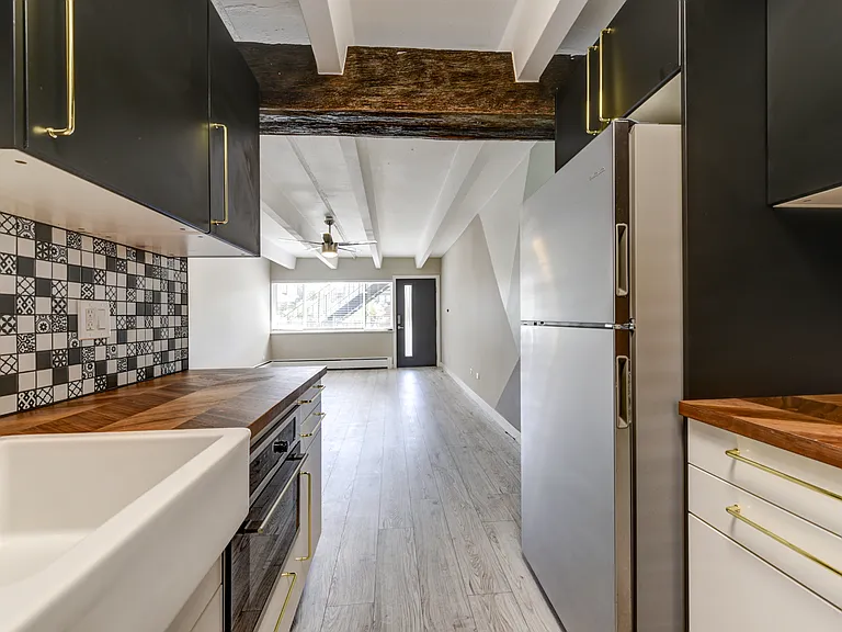 Marigold Apartments — Photo 24