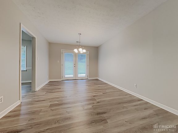 4th image of 4073 Cumberland Dr