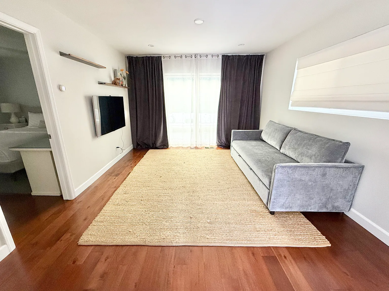 3 bed, 2.5 bath, 1285 sqft, $12,500 — Photo 2