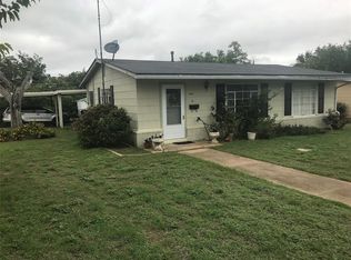 901 E Boynton St, Hamilton, TX 76531