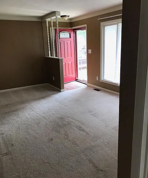 899 Douglas St — Photo 11