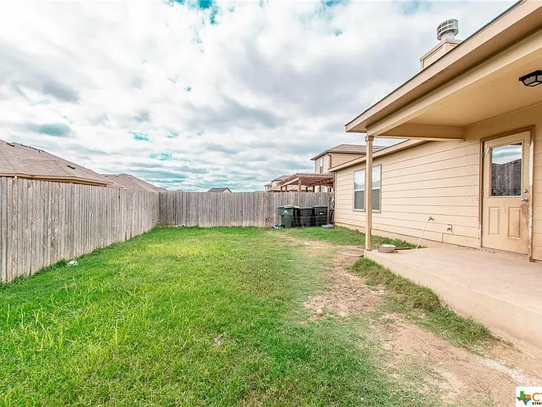 8809 Misty Pine Dr — Photo 16